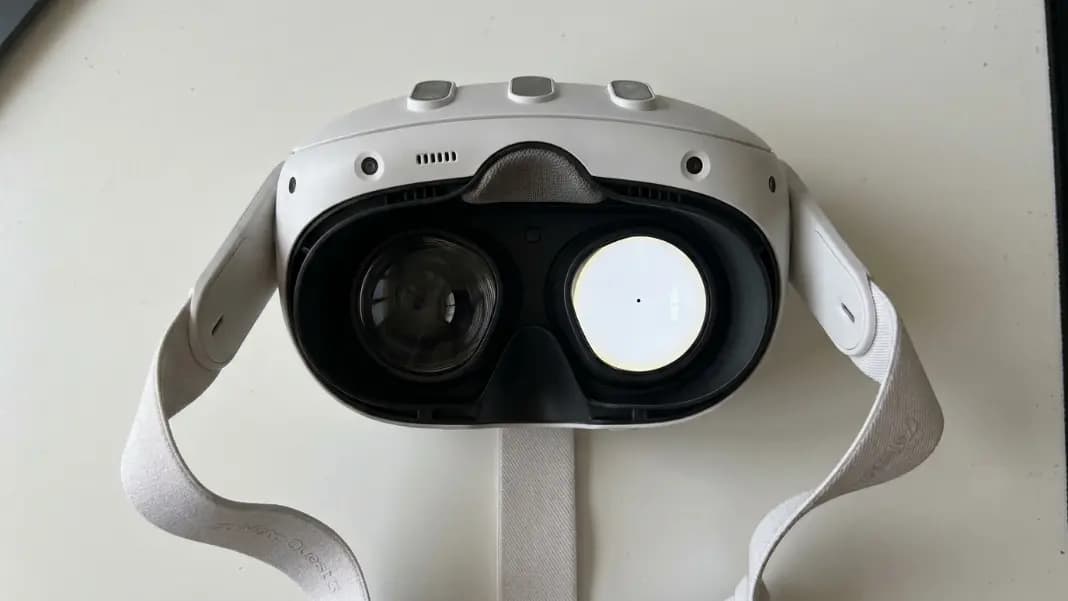 Oculus Dead Pixel: How to Test VR Headsets and Get a Replacement